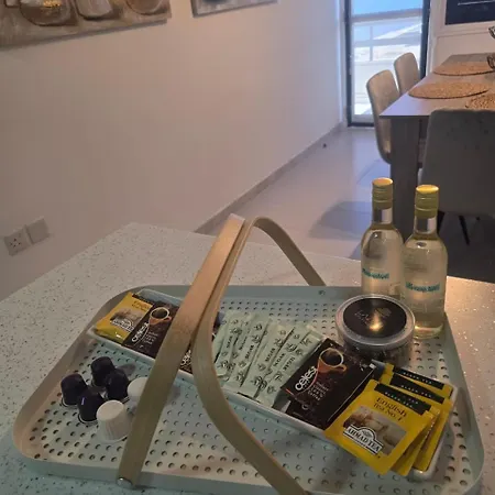 Lazuli Skyline & Sea View Penthouse Апартаменты Ларнака