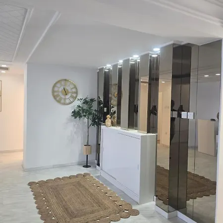 Апартаменты Lazuli Skyline & Sea View Penthouse *