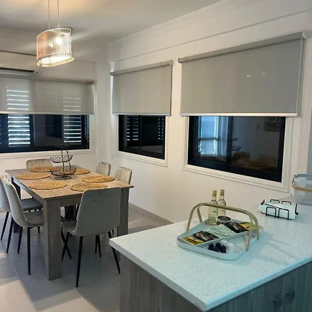 Lazuli Skyline & Sea View Penthouse Λάρνακα