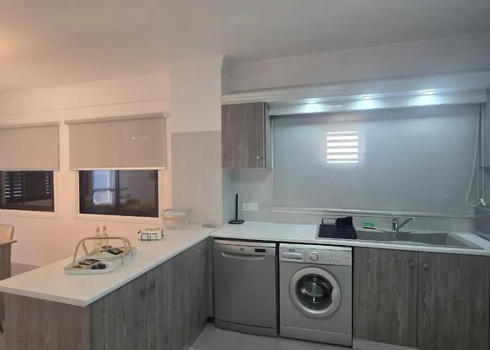 Lazuli Skyline & Sea View Penthouse Apartament *