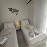 Lazuli Skyline & Sea View Penthouse * ラルナカ